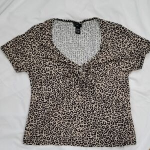 Faded Glory Leopard Print Short Sleeve Crop Top